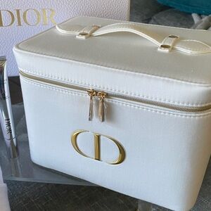 Dior Cream Vanity Platinum Gift Set